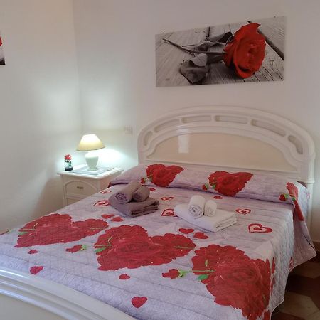 Appartamento Vacanze Le Rose Bosa Buitenkant foto