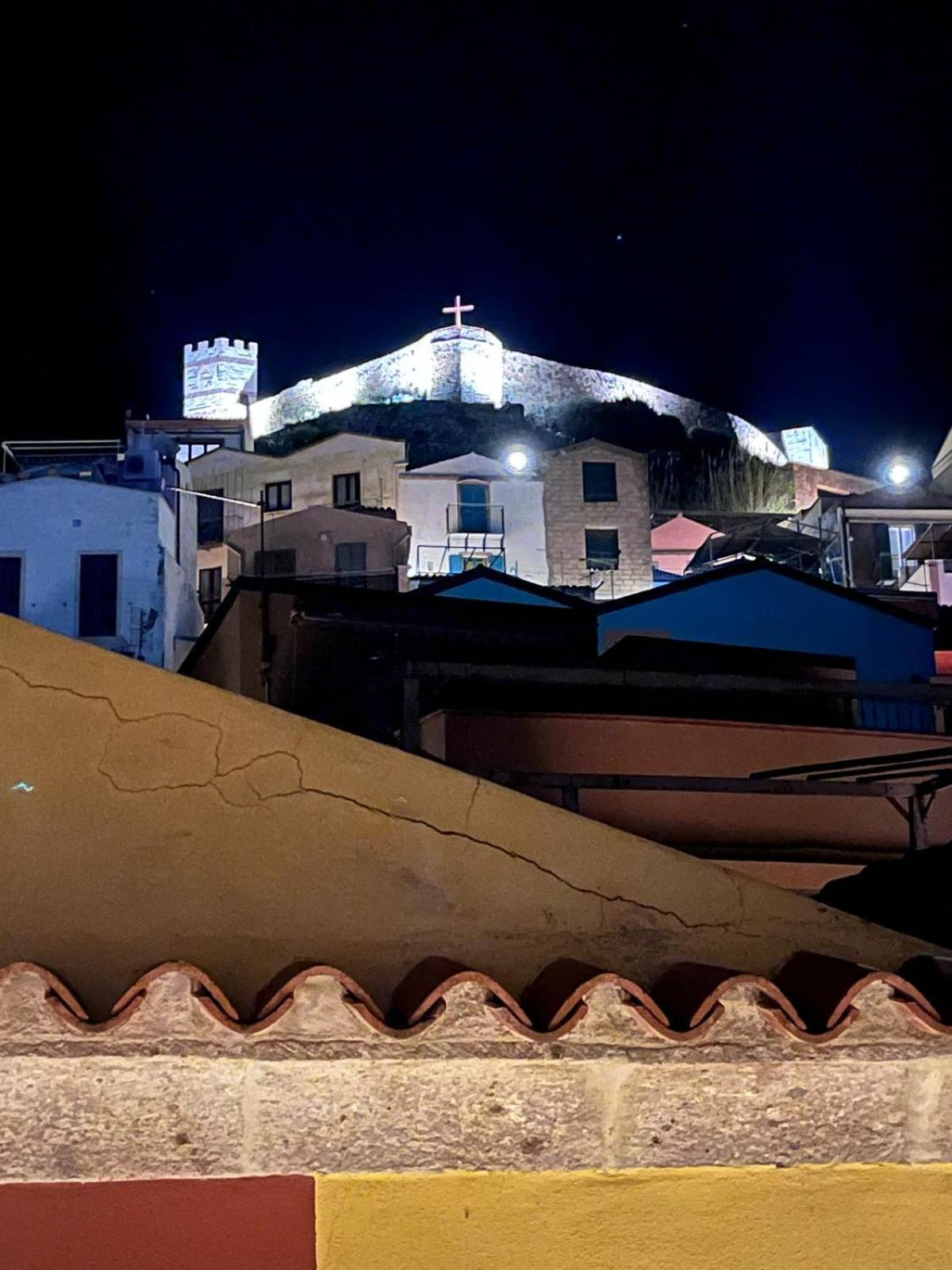 Appartamento Vacanze Le Rose Bosa Buitenkant foto
