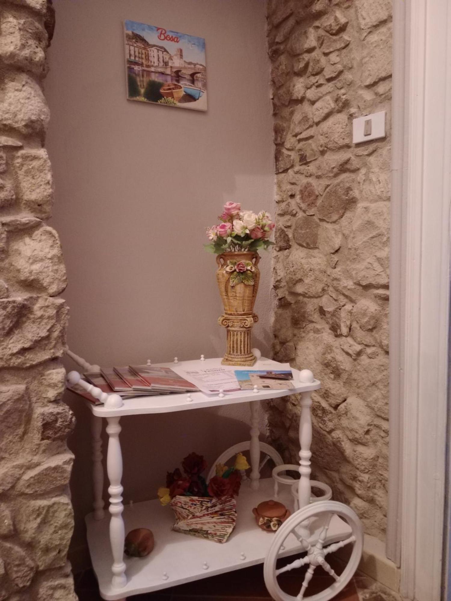 Appartamento Vacanze Le Rose Bosa Buitenkant foto